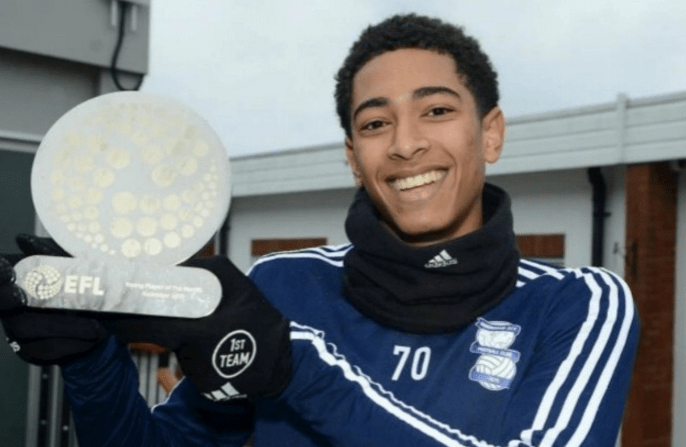 荷兰队攻势凌厉（荷兰队火力全开）