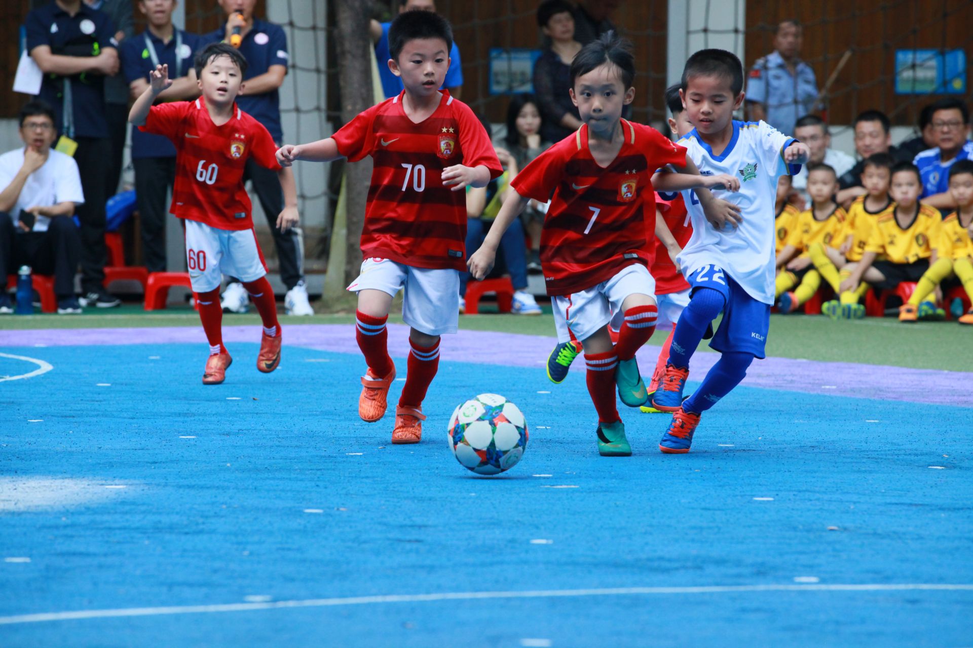 荷媒：滕哈格拒绝重返阿贾克斯，他担忧管理层的不稳定（荷媒：因担心高层不稳，滕哈格拒绝重返阿贾克斯）