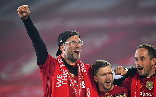 2025／26赛季英超：曼联冬窗第一签曝光，挖角法甲拦截王朗斯中场桑加雷（英超2025／26赛季：曼联冬窗首签浮出水面，瞄准法甲拦截王朗斯中场桑加雷）