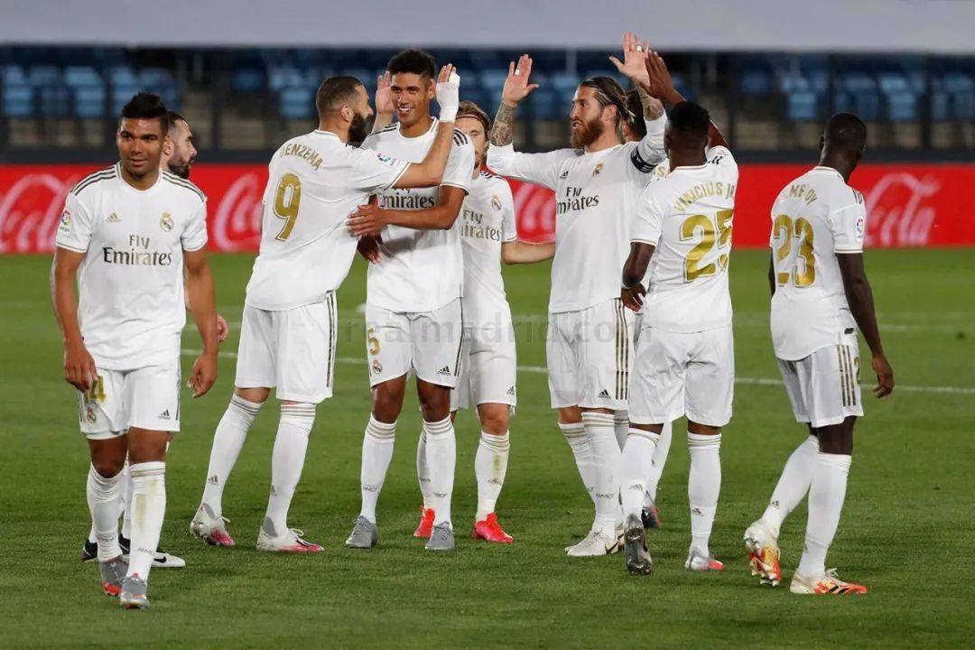 帕雷德斯父亲：我了解一些事情，知道迪巴拉想来博卡（帕雷德斯之父：获悉内情，迪巴拉有意加盟博卡）