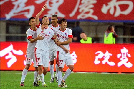 科尔赞斯潘塞：他的主教练终于意识到这小子真是个狠角色（科尔赞斯潘塞：主帅总算认清，这小伙是真硬茬）