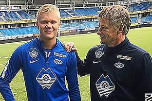 字母哥：我可以出战明天的背靠背比赛，并且出场时间比今天多（字母哥：明天背靠背能打，出场时间将比今天更长）