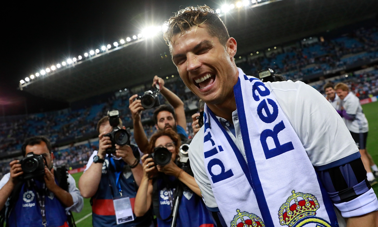 曼晚：曼联已收到B费的检查报告，即便伤愈也会有很高的复发风险（曼晚：B费体检报告已递交曼联，康复后复发风险仍然偏高）