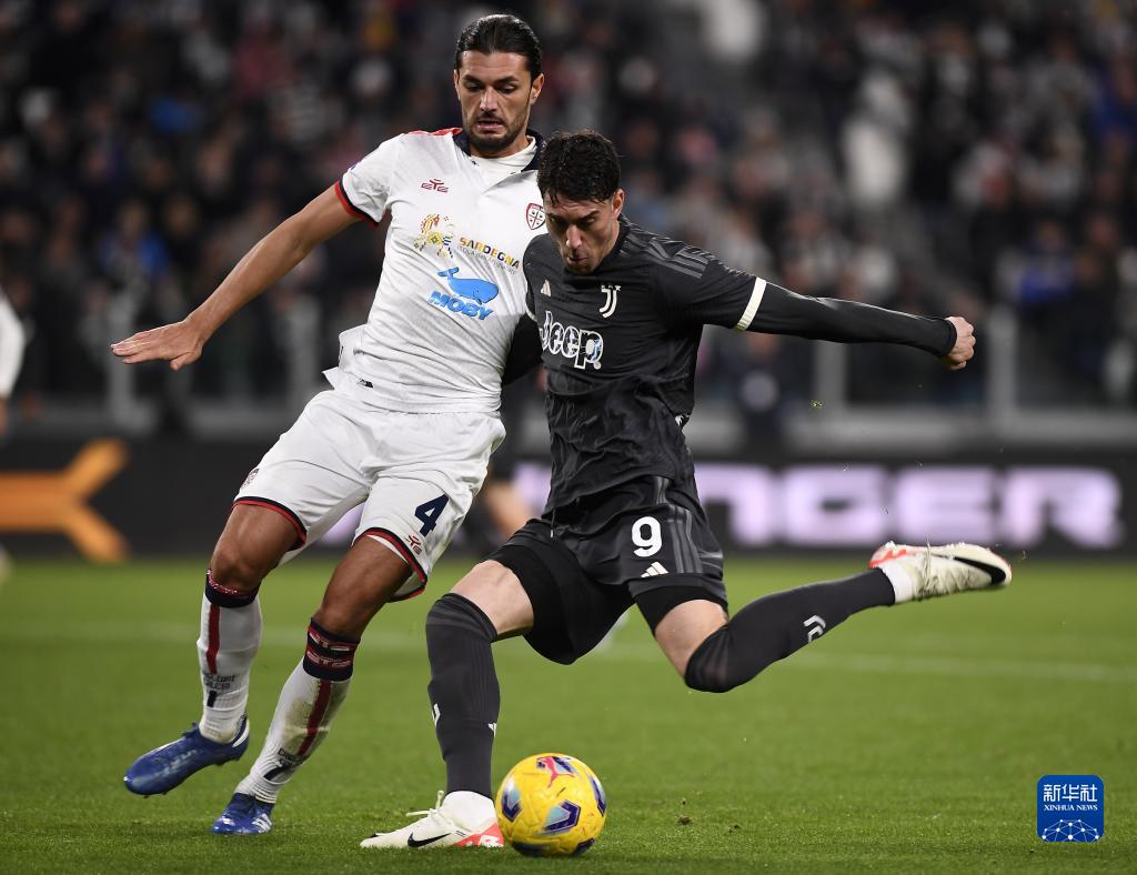 CBA：深圳男篮三分爆发 主场胜上海（CBA：深圳外线火力全开 主场力克上海）