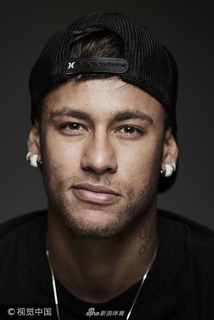 齐沃：科莫是很让人头疼的球队；希望恩里克能回报我的信任（齐沃直言科莫难对付，盼恩里克用表现回应信任）