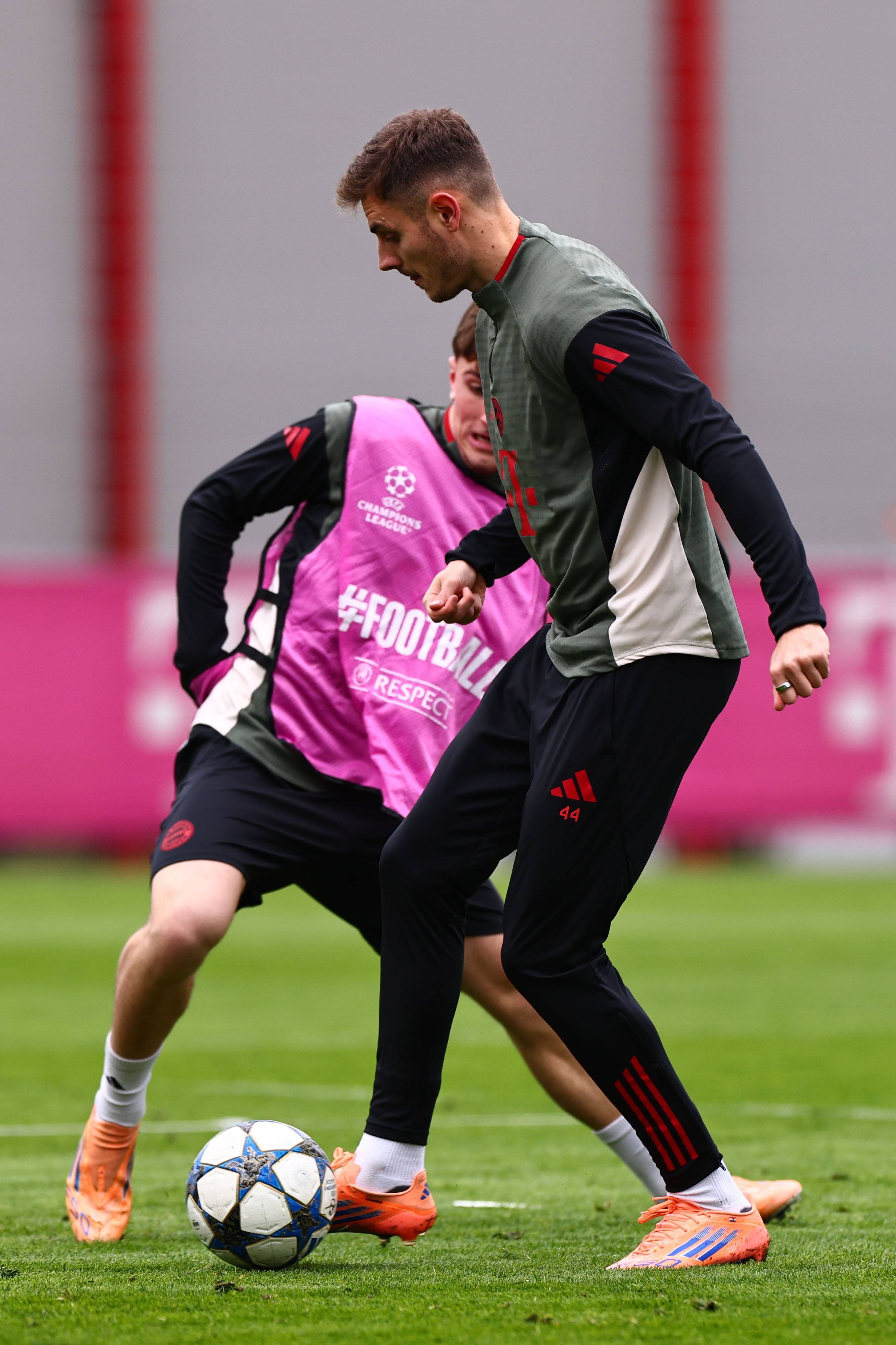 米体：恰20仍有望出战意超杯，阿切尔比预计不会随队去利雅得（米兰体育报：恰尔汗奥卢有望出战意超杯，阿切尔比预计不随队赴利雅得）