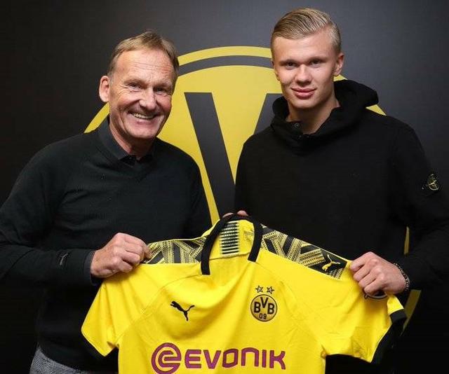 罗伊斯重返多特主场，俱乐部官方社媒发文欢迎（多特官方社媒发文：欢迎罗伊斯回归主场）