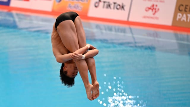 球迷刚骂完，下一秒就闭嘴了（球迷才刚开骂，转瞬哑火）