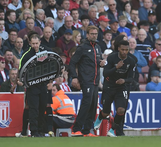 欧冠：巴黎大胜曼联 内马尔建功