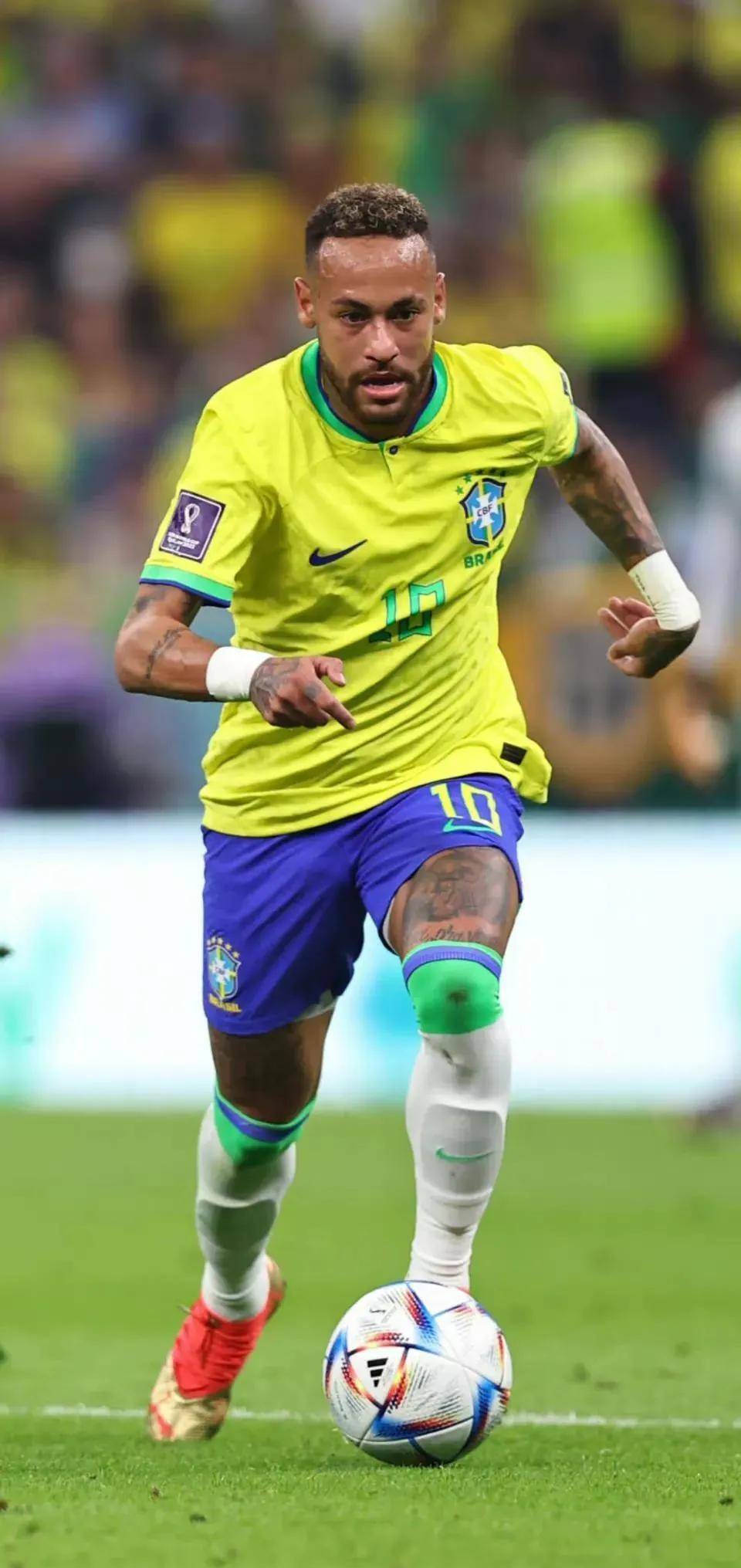 老将强硬打成2+1，全队振奋（老将强攻打成2+1，瞬间点燃全队士气）